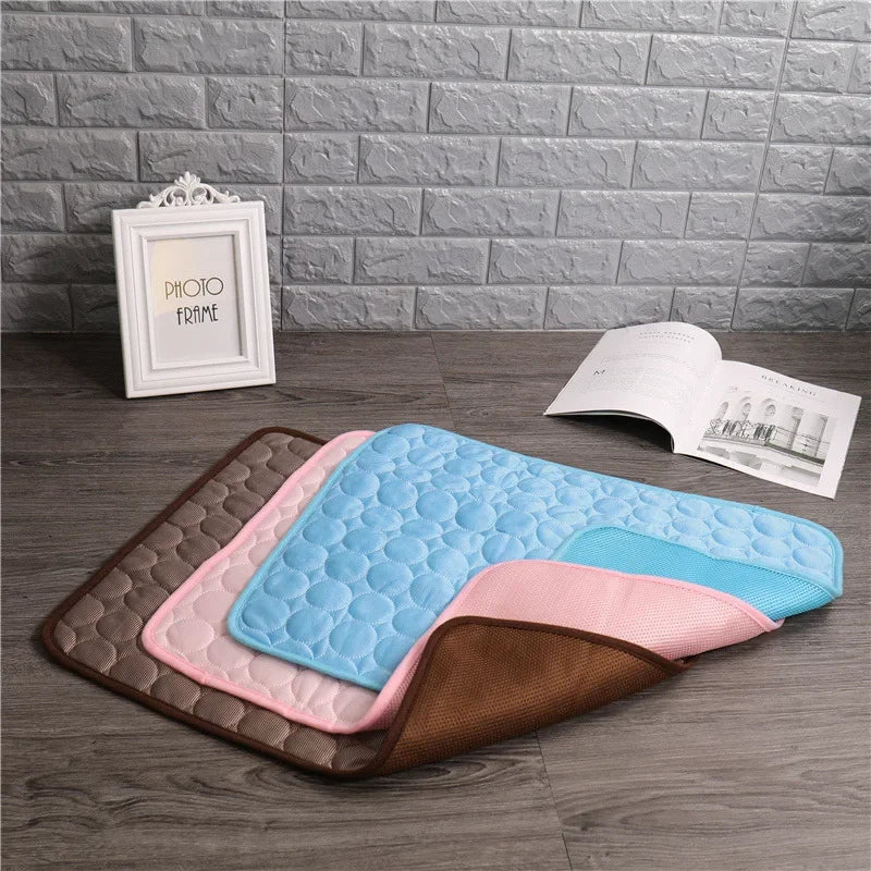 Cooling Summer Dog Mat – Breathable, Washable Pet Pad for Home & Travel